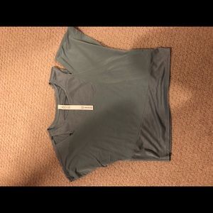 Lululemon cropped tee!